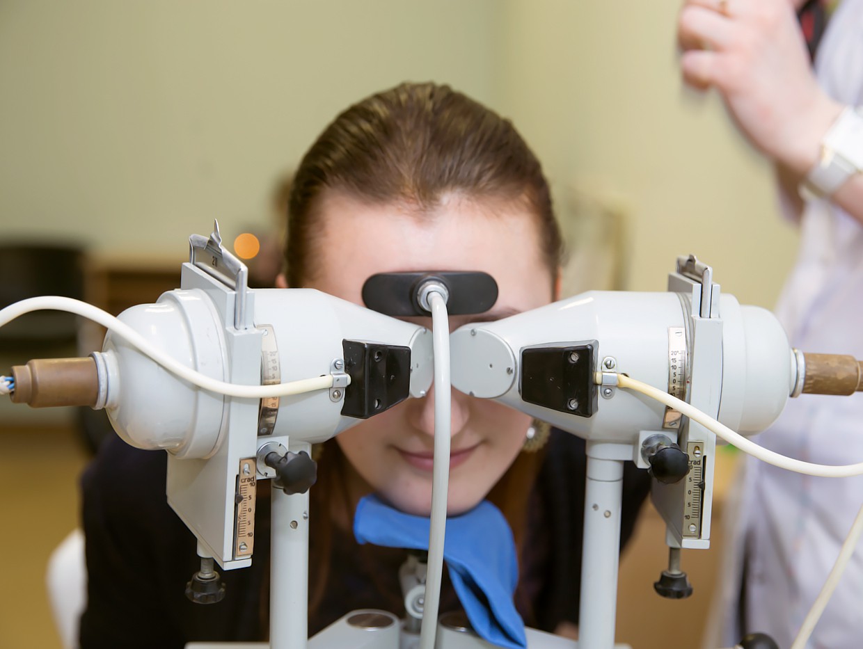 Охрана здоровья зрения. Аппарат для коррекции зрения. Кабинет охраны зрения. Аппараты для коррекции зрения у детей. Аппаратная коррекция зрения.