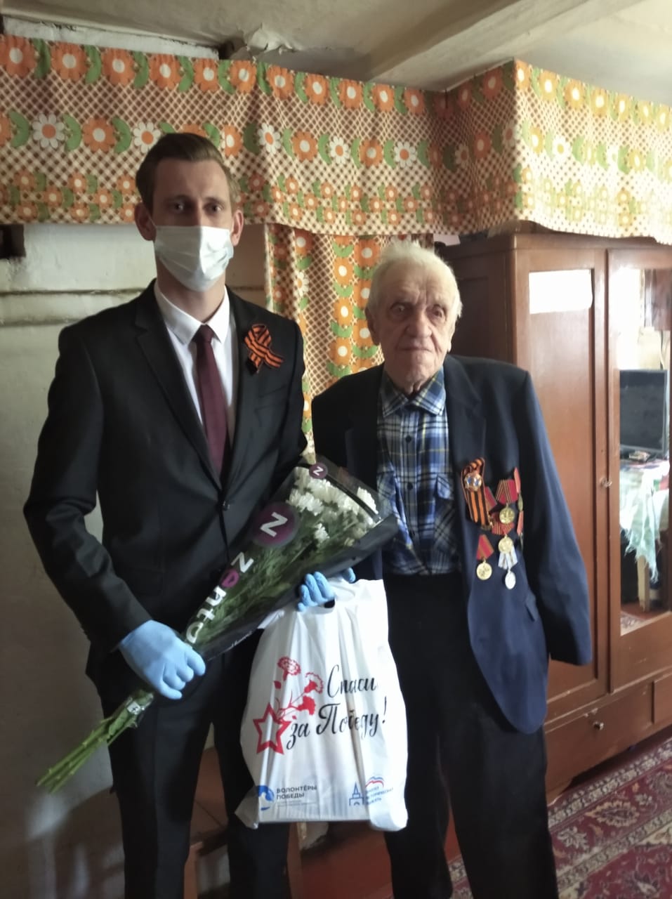 В преддверии Дня Победы в Тверской области депутаты поздравляют ветеранов