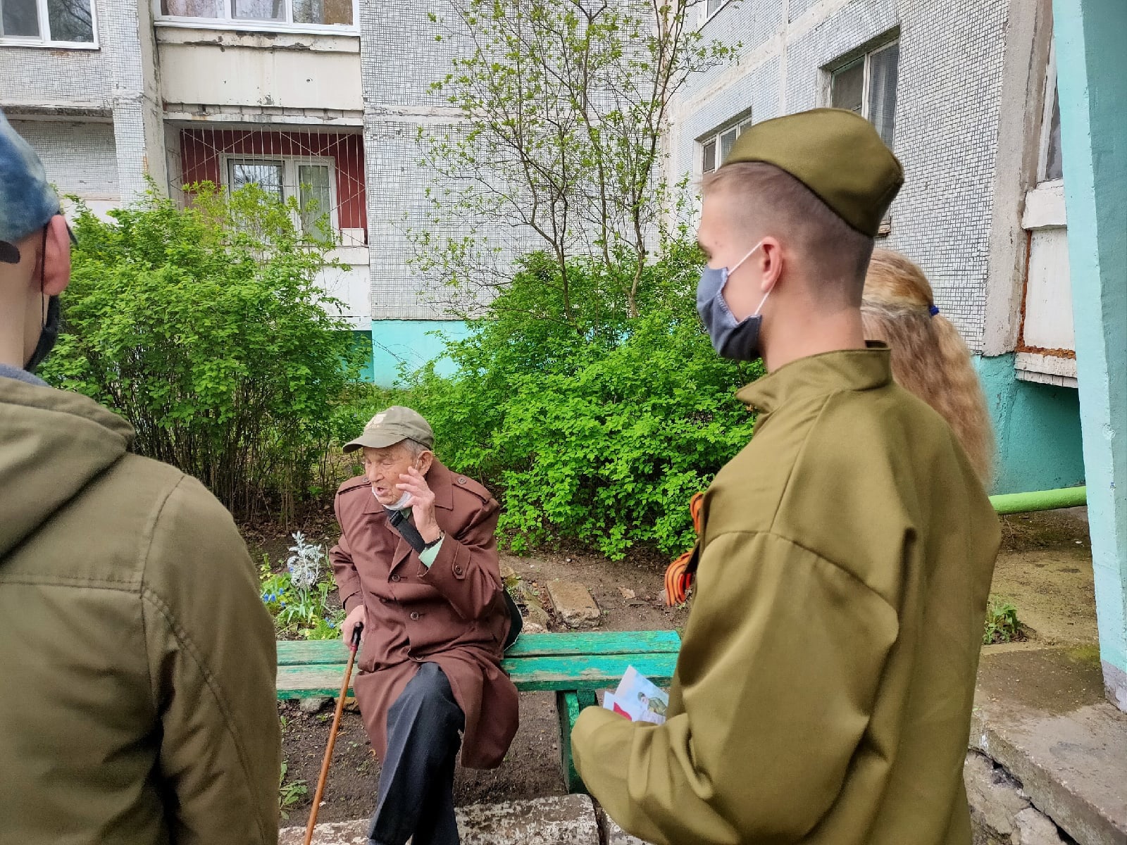 Молодежь Твери поздравила ветеранов Великой Отечественной войны с Днём Победы