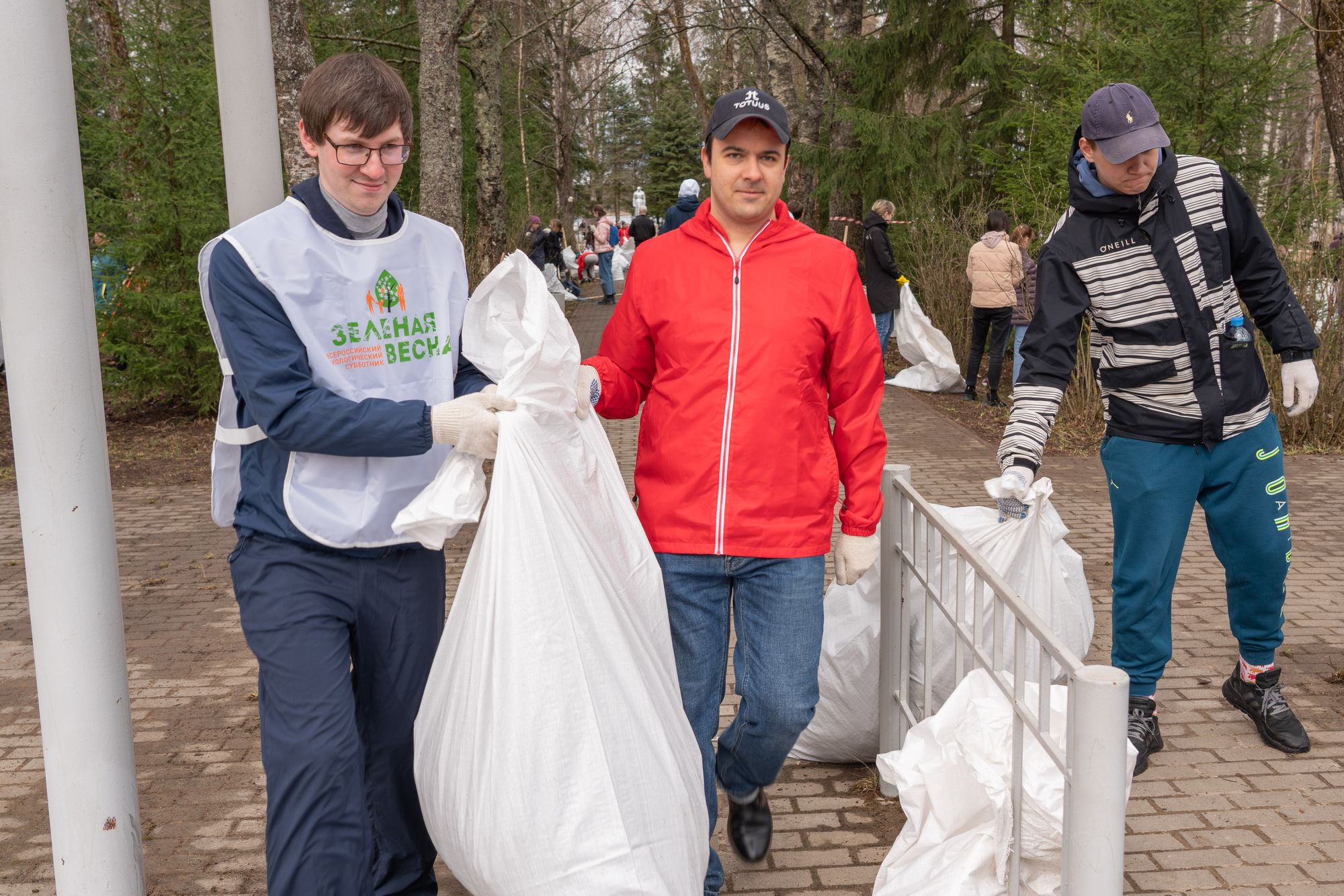 Больше тысячи сотрудников Калининской АЭС приняли участие в экомарафоне «Зеленая весна-2021»