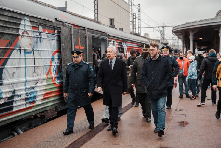 В Тверь прибыл поезд с новейшей военной техникой