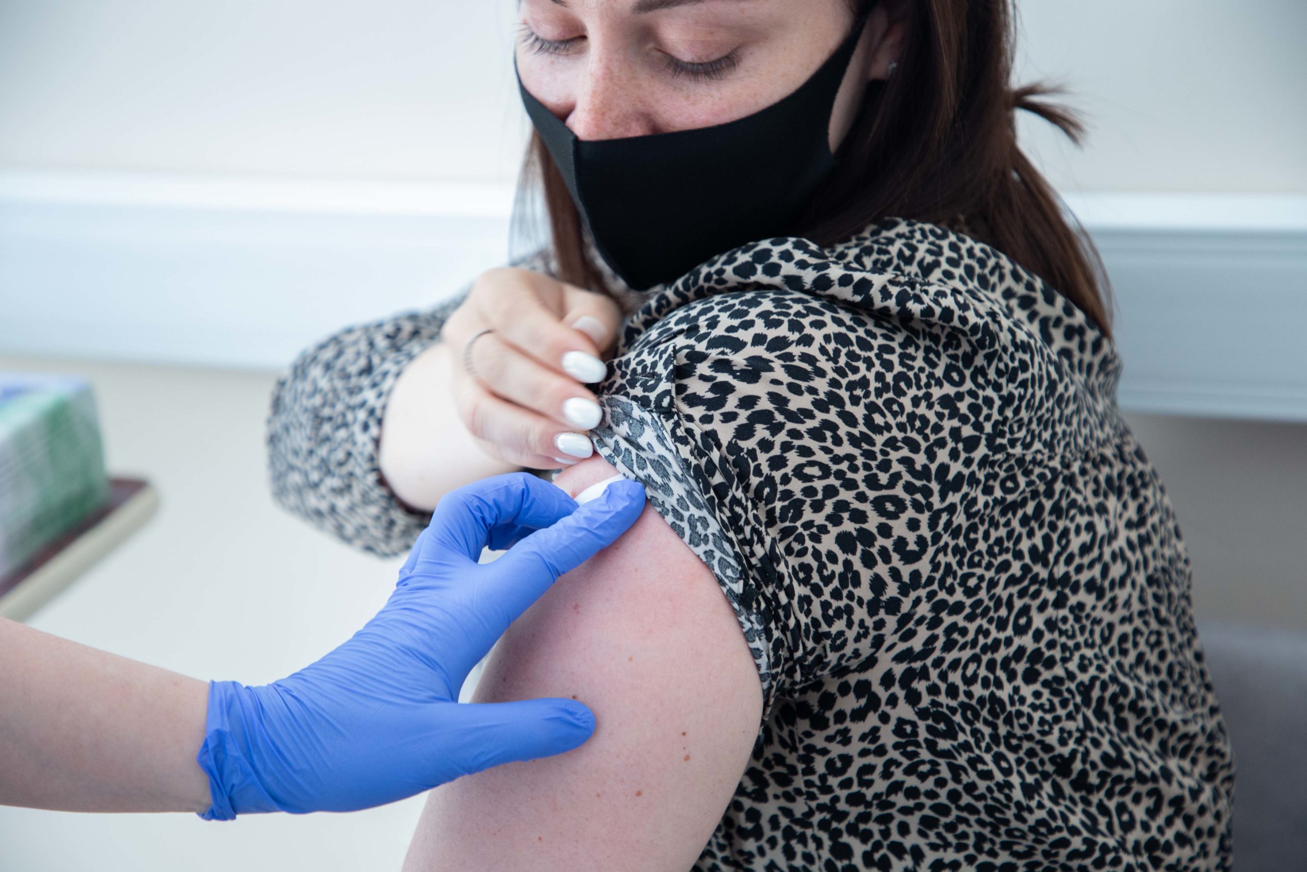 Директор Фонда Твери Юлия Саранова сделала вторую прививку от COVID-19
