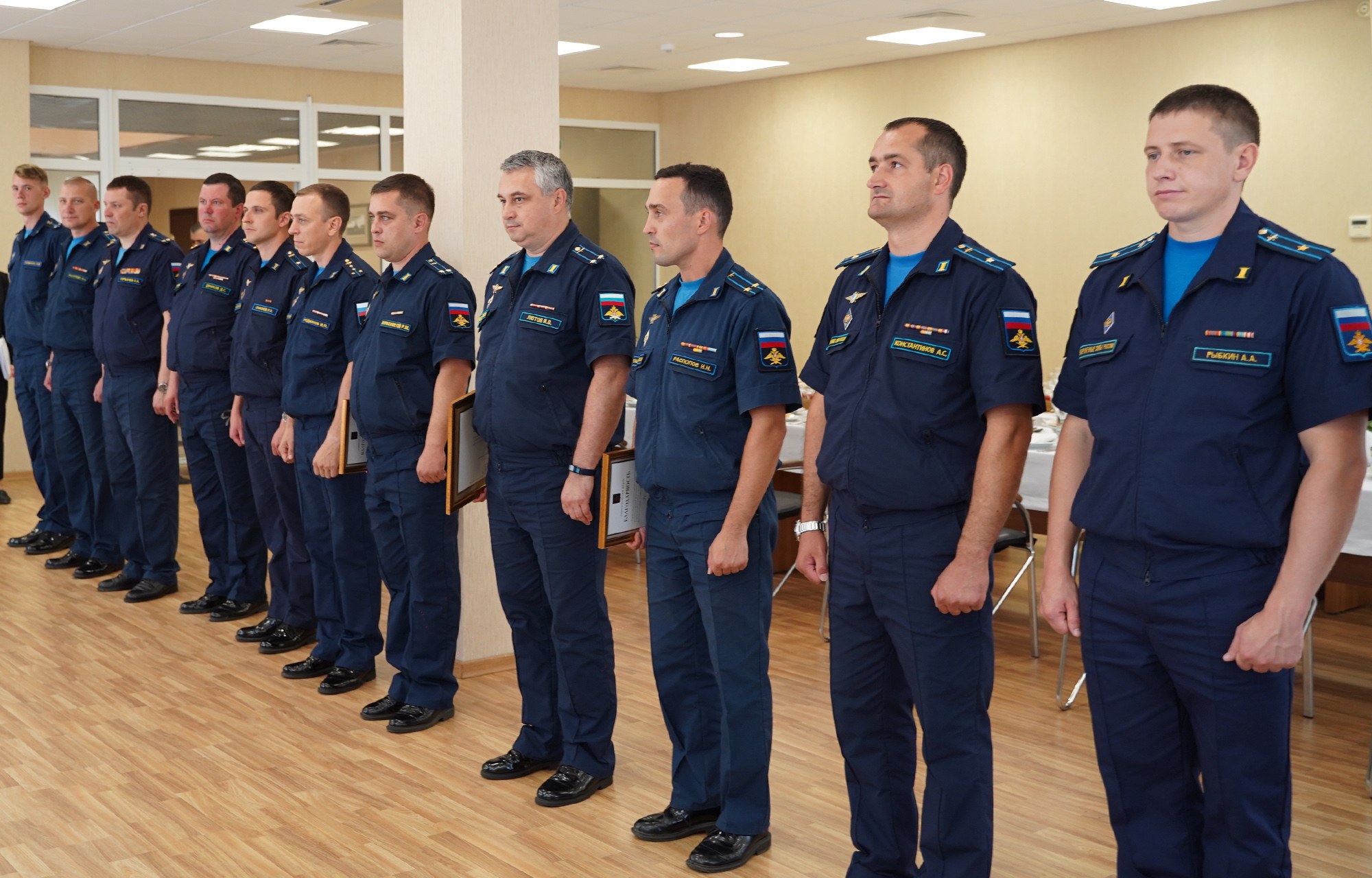 Игорь Руденя в День Военно-воздушных сил вручил награды летчикам авиабазы «Хотилово-2»