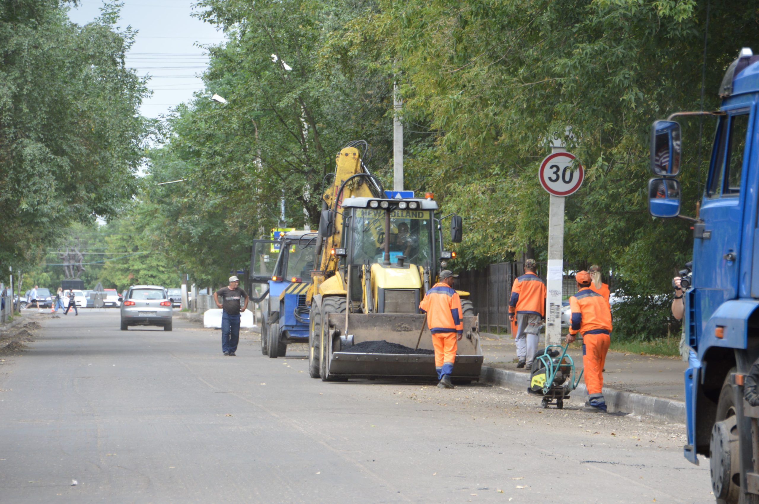 В Твери специалисты проверяют отремонтированные дороги