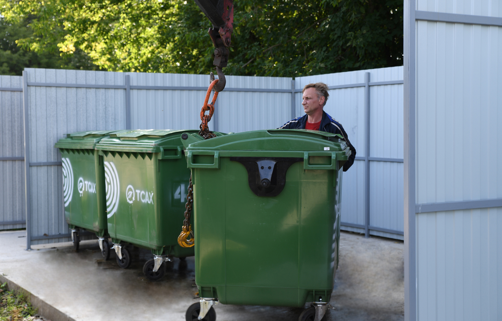 В Вышнем Волочке обновят все мусорные контейнеры