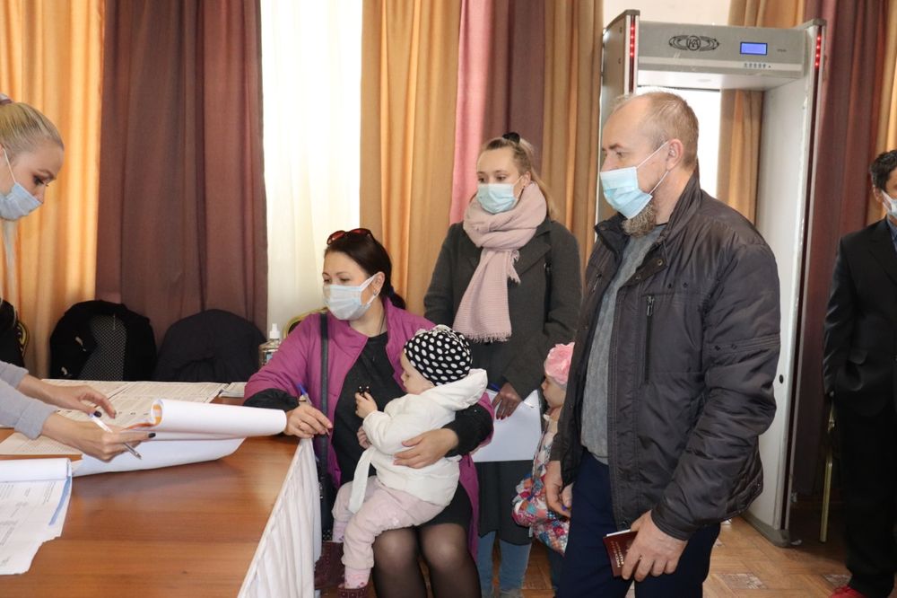 Многодетная семья Байковых, в которой воспитываются семеро детей, проголосовала в Твери