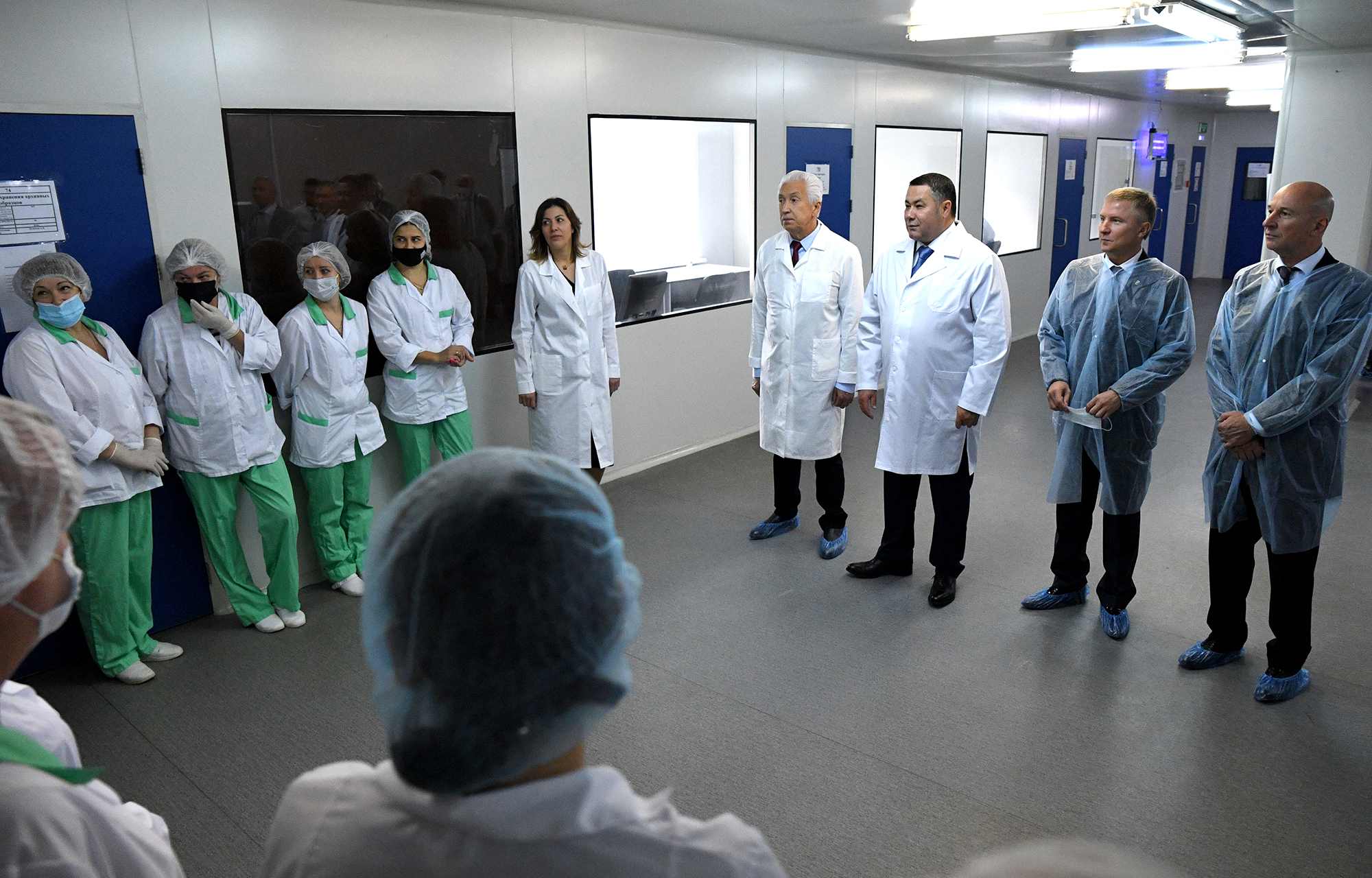 Игорь Руденя посетил предприятие по производству антибиотиков в Редкино