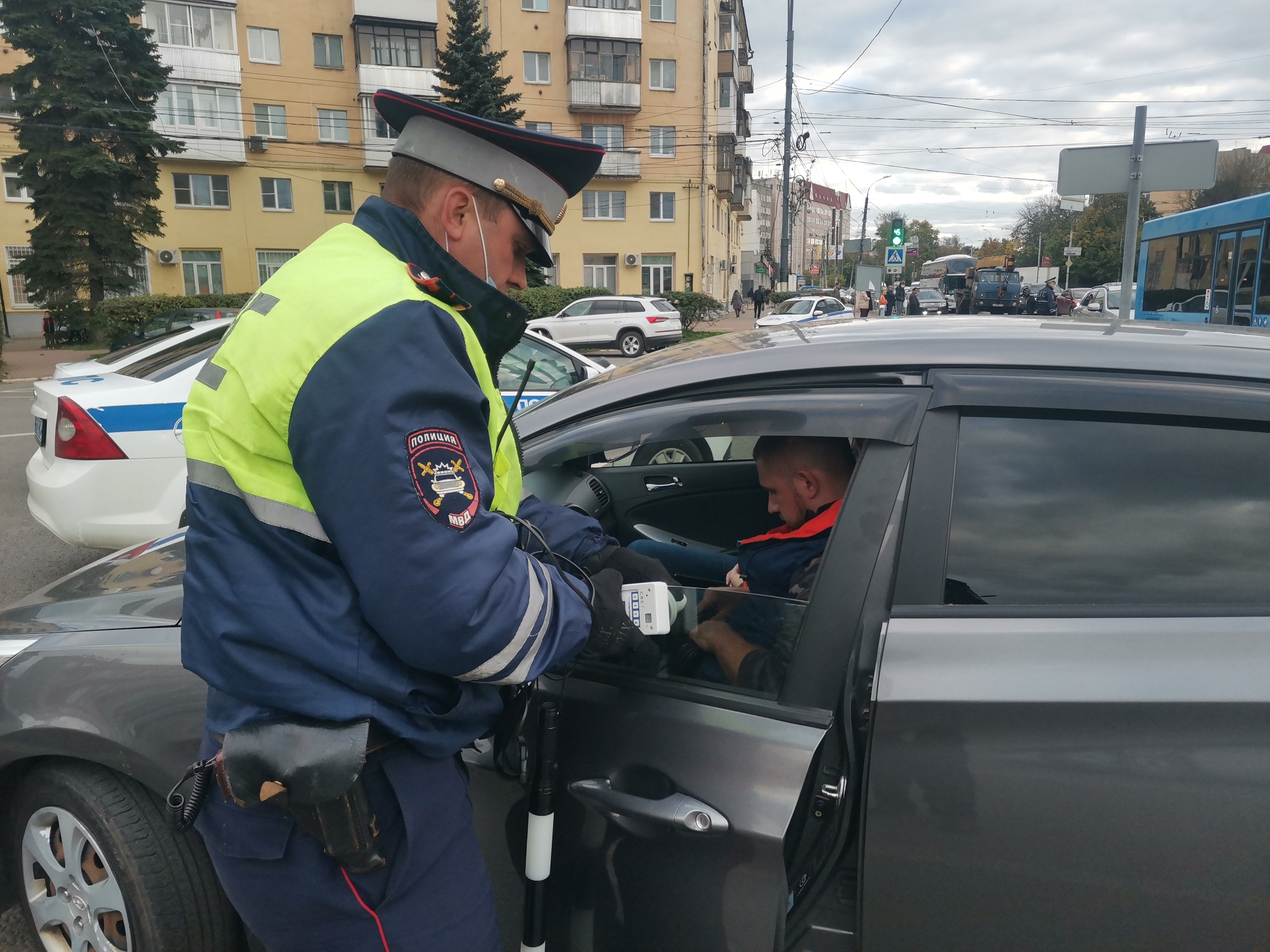 В Твери автоинспекторы за нарушения привлекли к ответственности 40 водителей