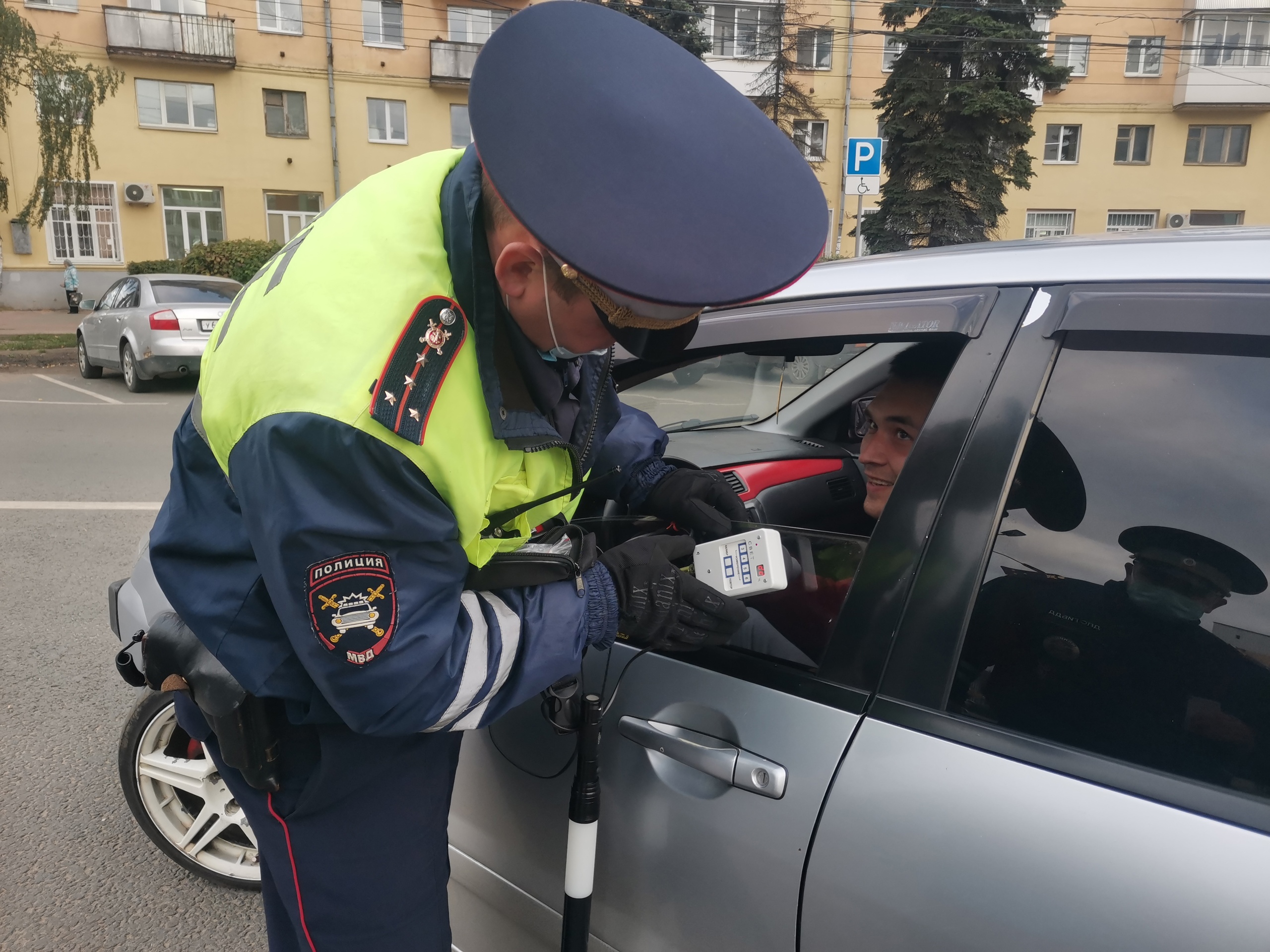 В Твери автоинспекторы за нарушения привлекли к ответственности 40 водителей