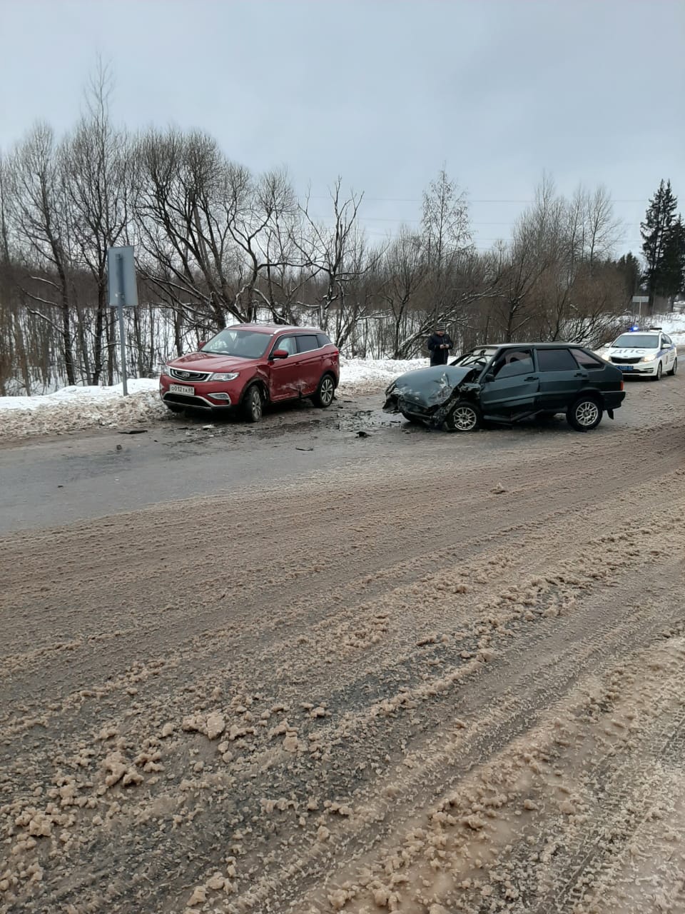 В Тверской области женщина заправила машину и совершила ДТП