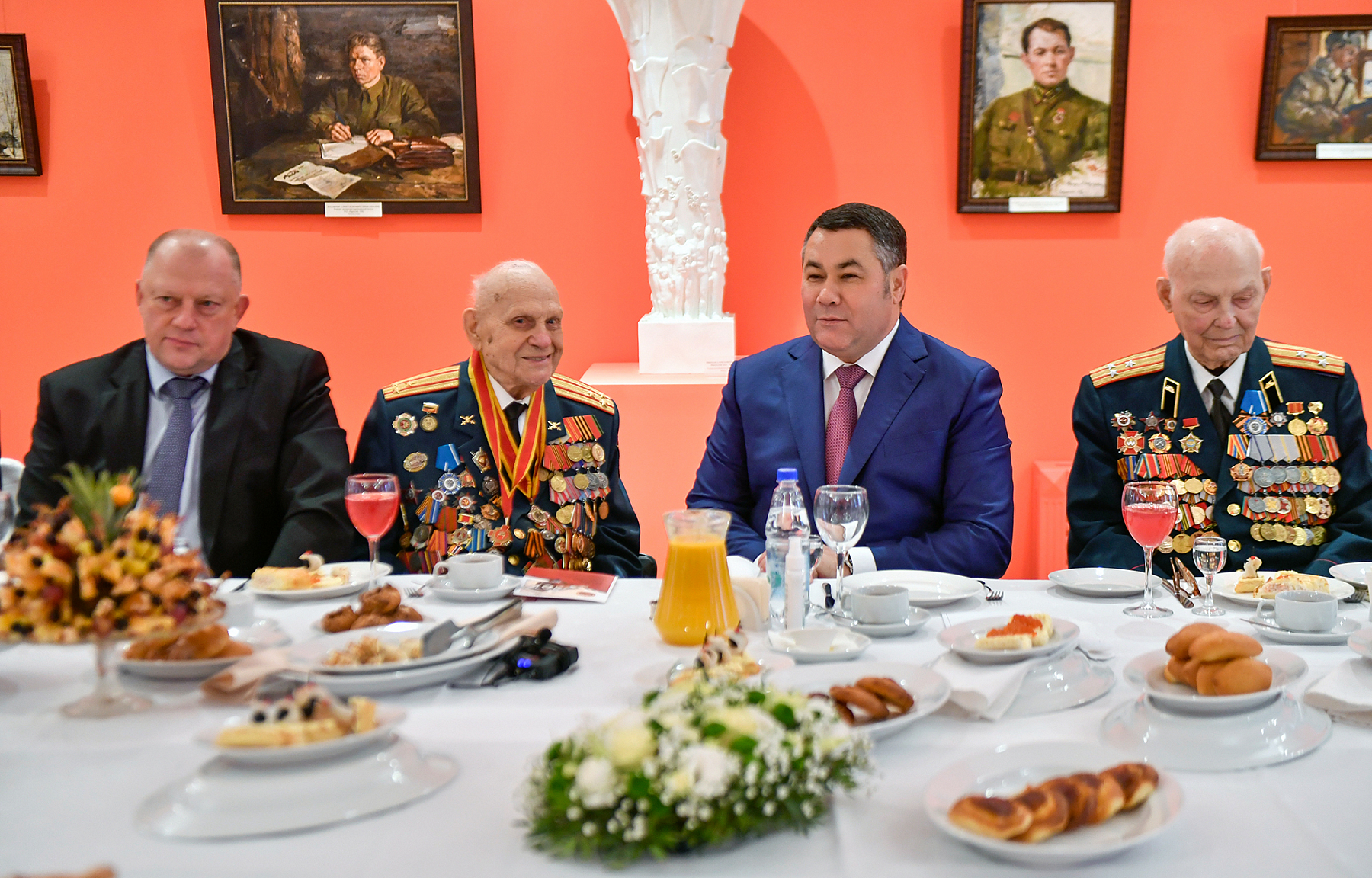 В Твери губернатор Игорь Руденя провел встречу c ветеранами и участниками Великой Отечественной войны