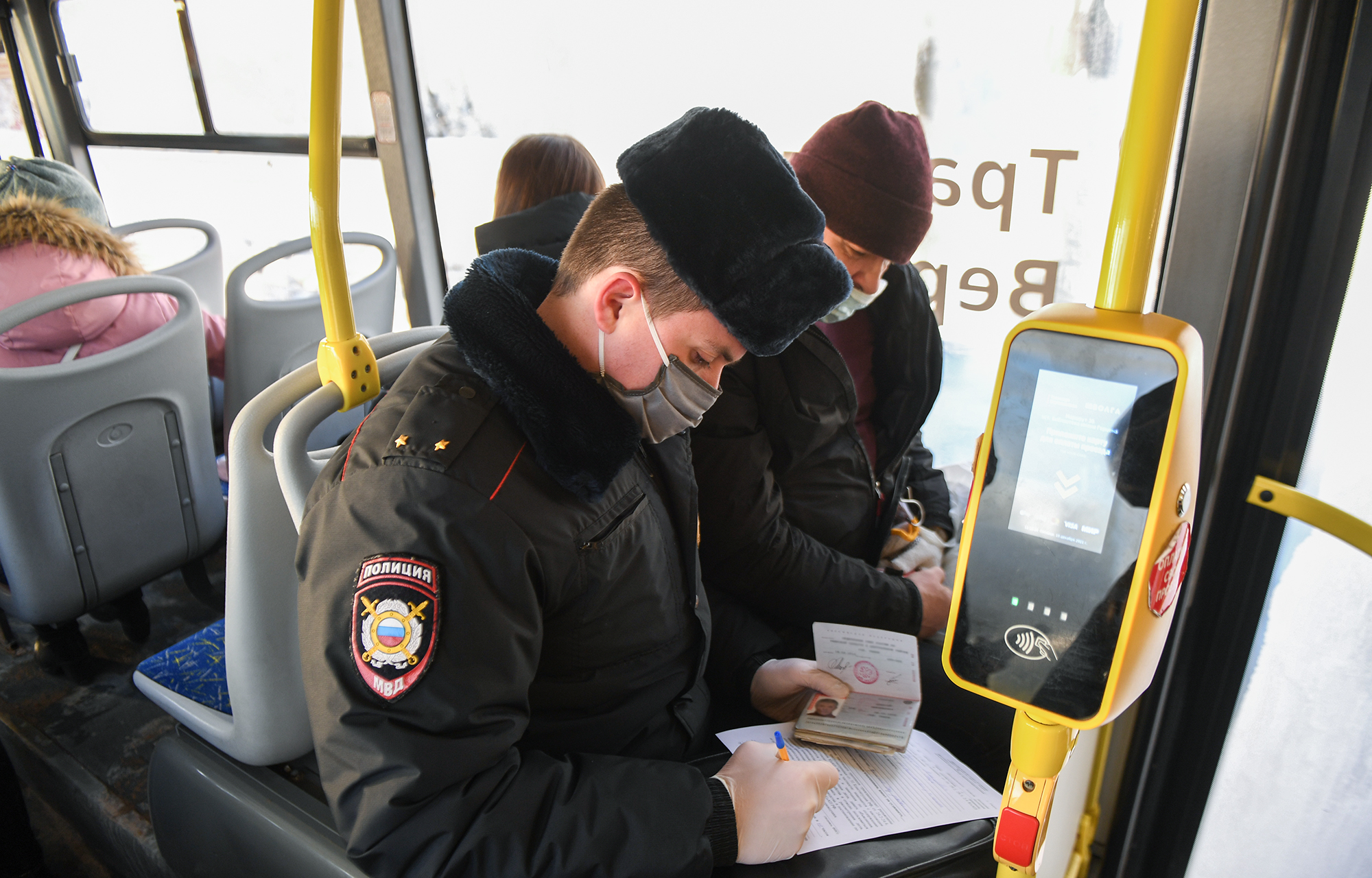 В Твери уже 320 пассажиров автобусов получили штраф за отсутствие маски