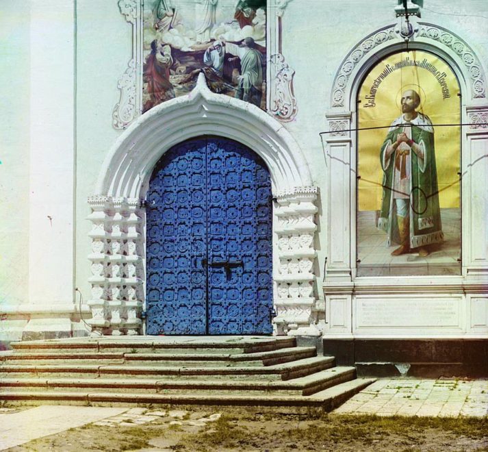 Врата с южн стороны Преображенсклго собора в г Твери 1910 год