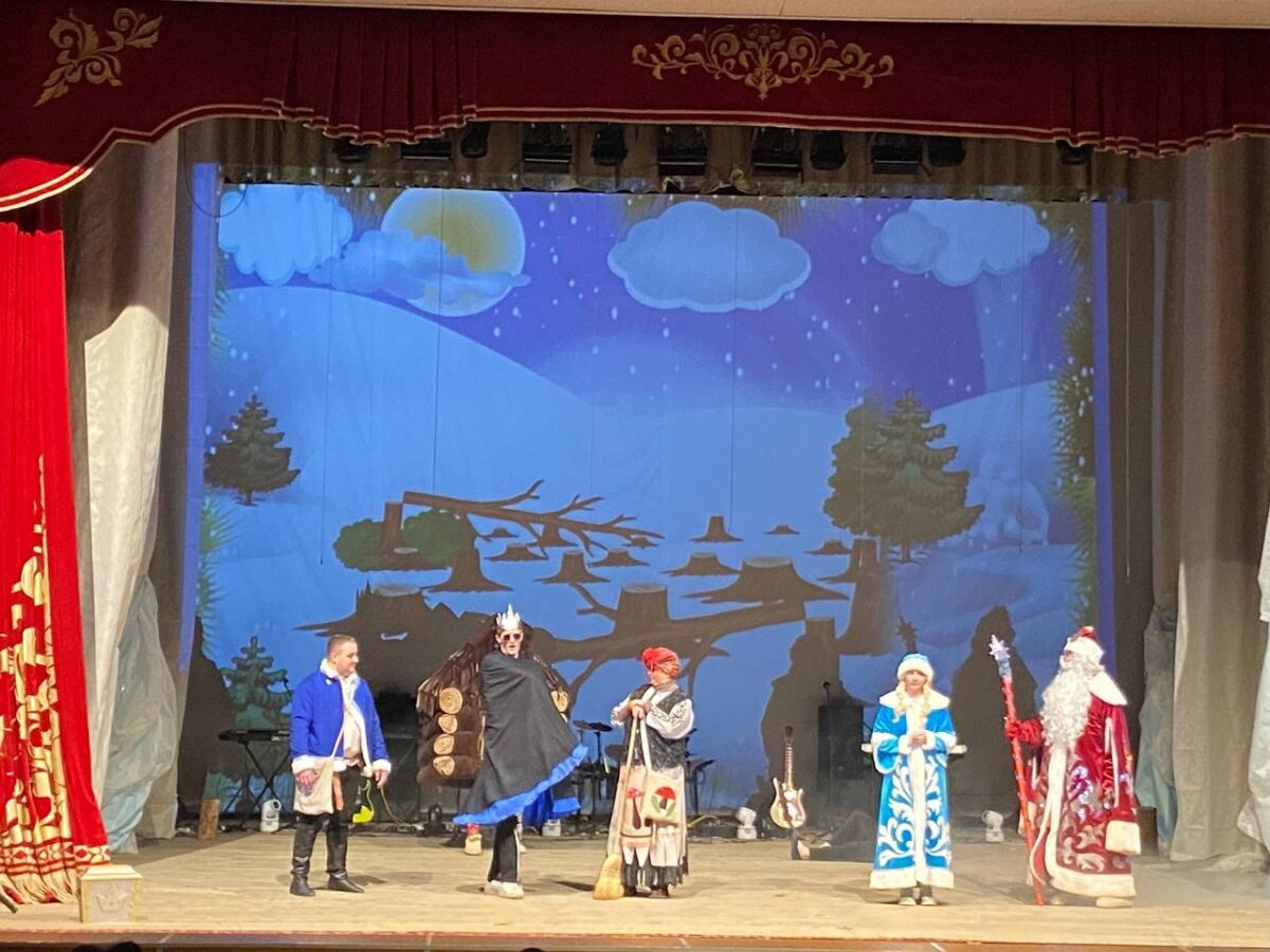 Фото: Районный Дом Культуры. Город Торопец