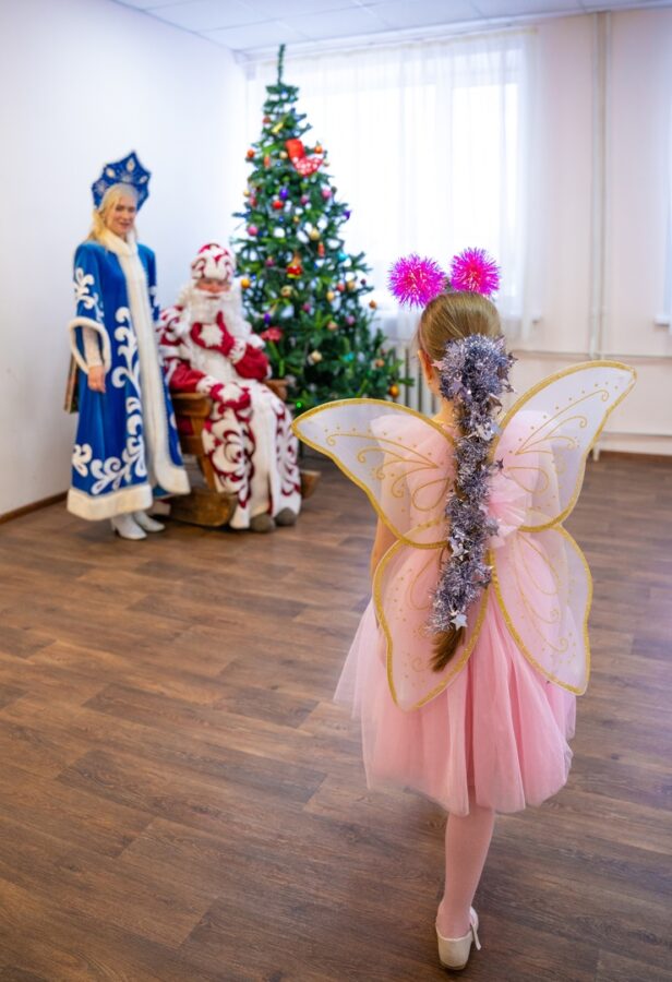 вручение подарков, новый год