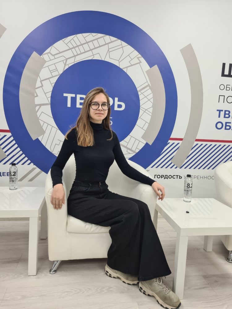 мария комиссарова