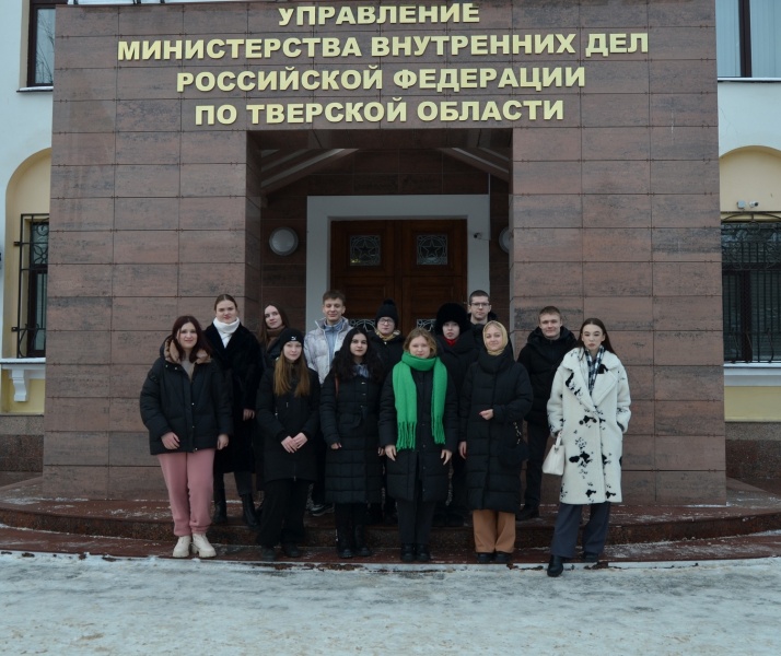 полицейские студенты 2