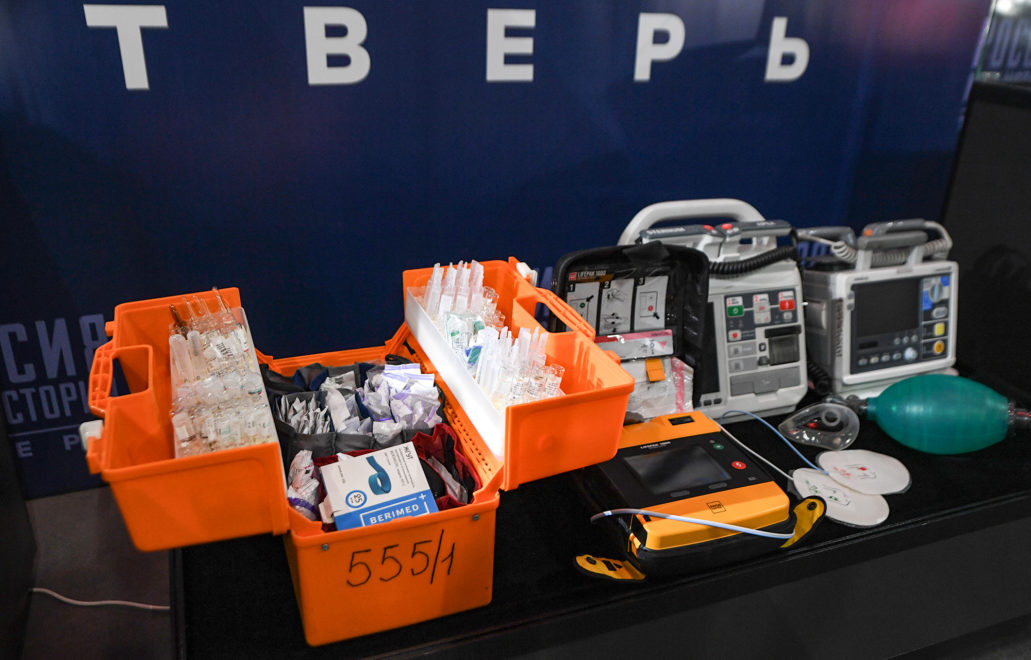 Игорь Руденя поздравил специалистов Тверской станции скорой медицинской помощи с 95-летием службы