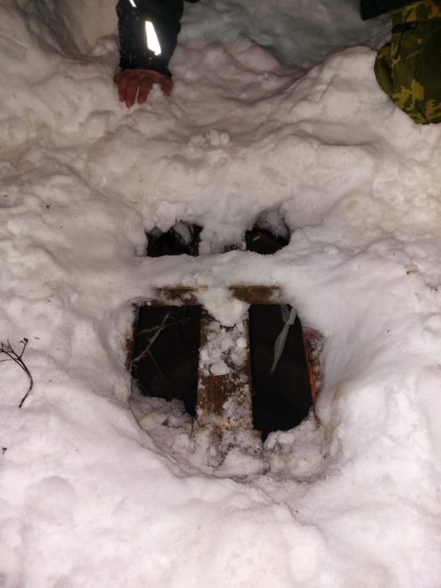 открытый люк