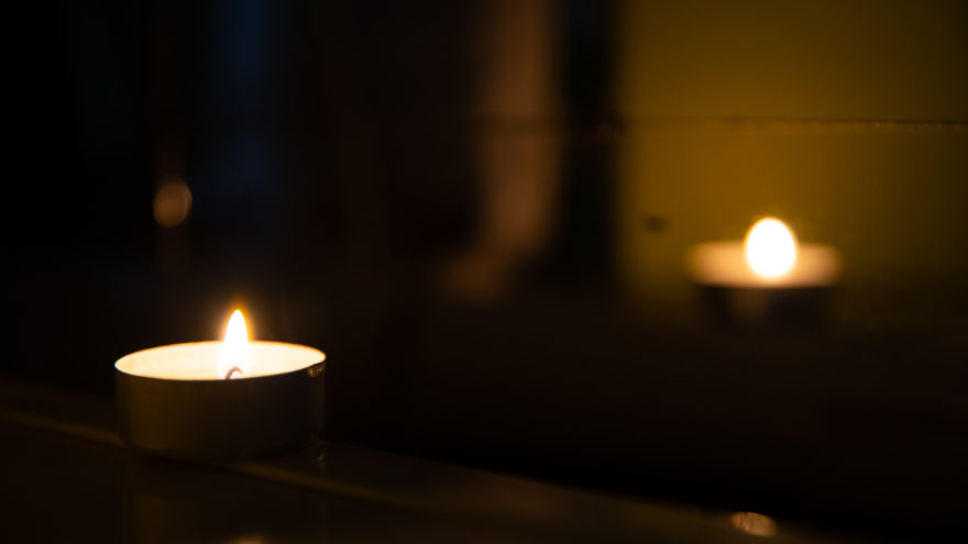 свечи, электричество