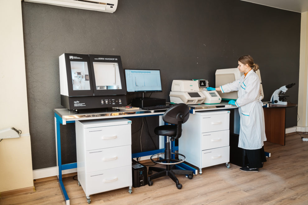 ученые лаборатория (5)