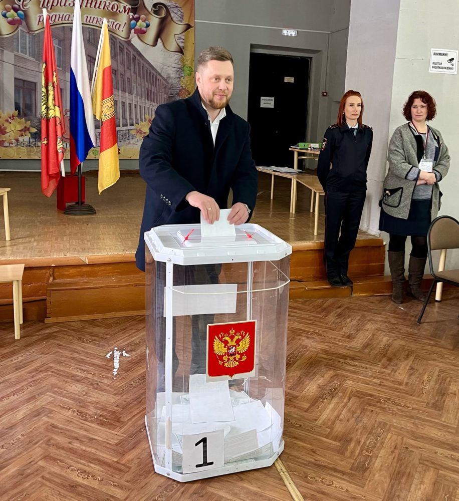 выборы, роман крылов