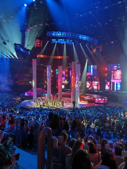 photo 5411323386535204598 y