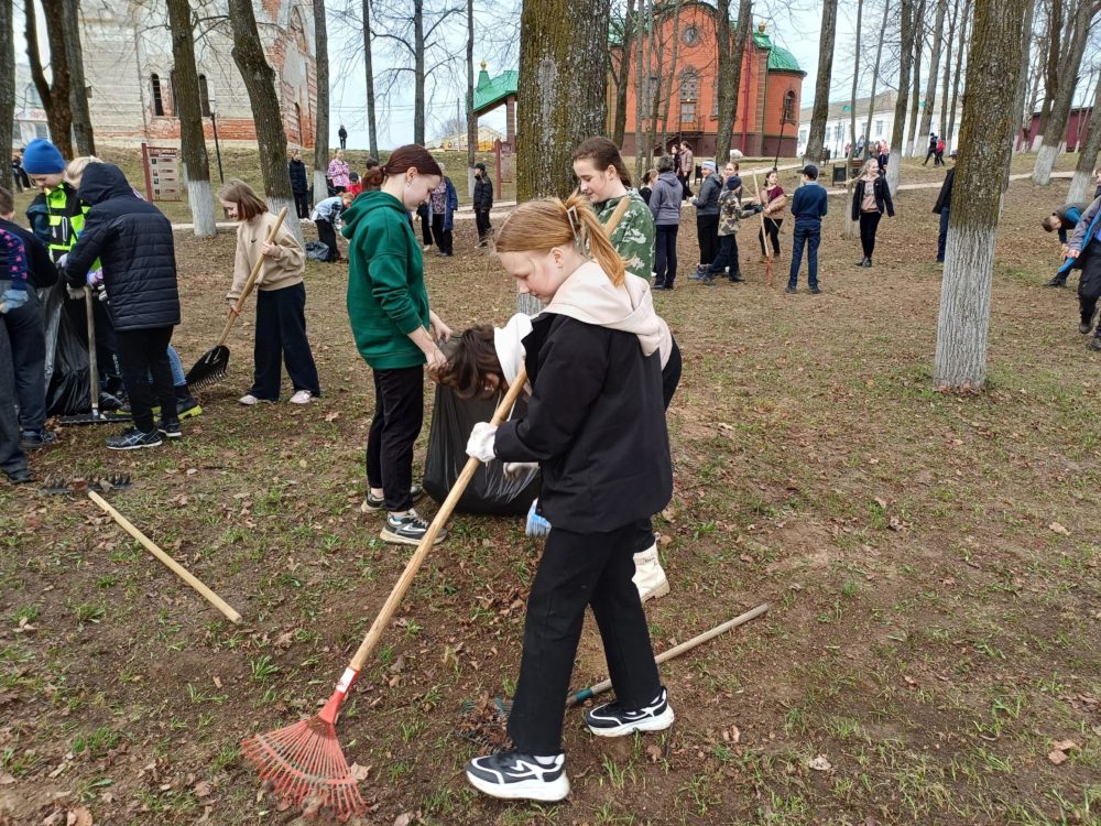 Кр. Холм субботник2