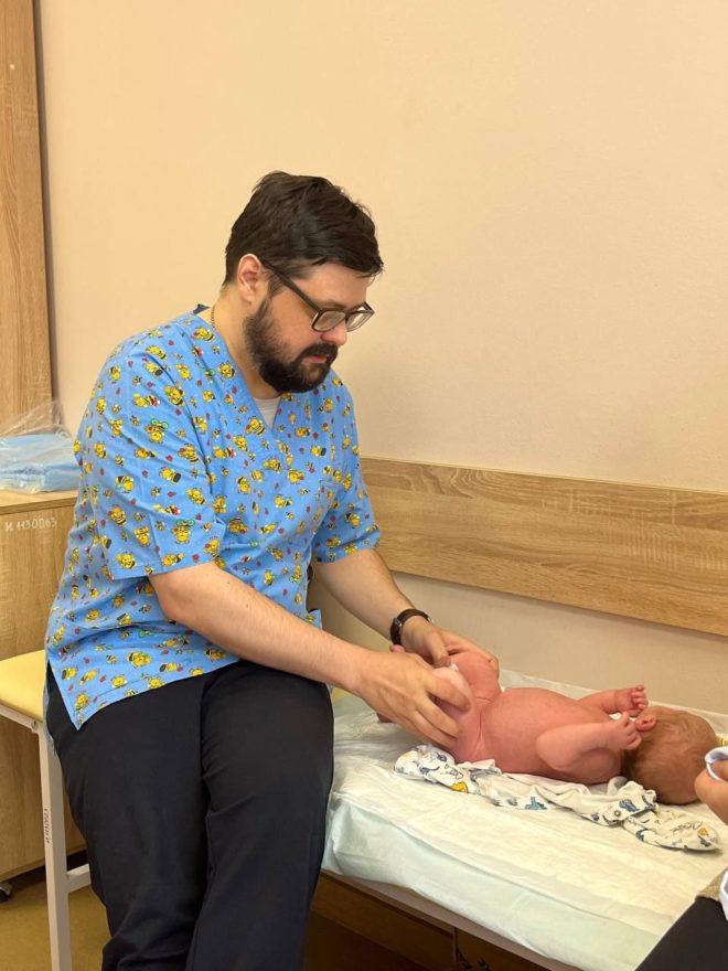 Прием малышей в Мариуполе 3   Фото из личного архива Александра Шарова