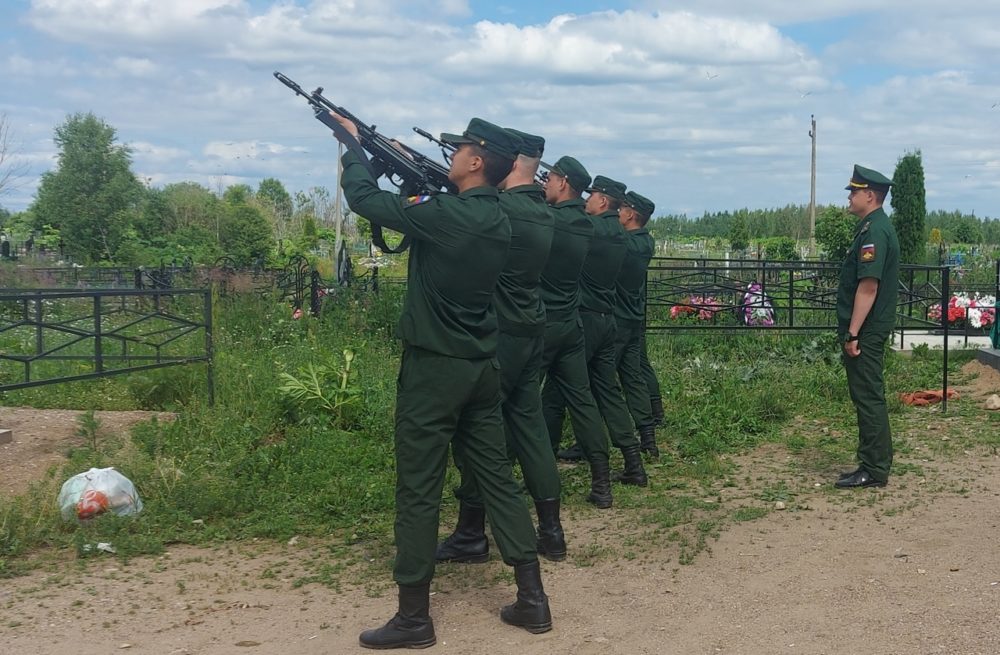 похороны бологое рогозин илья 3