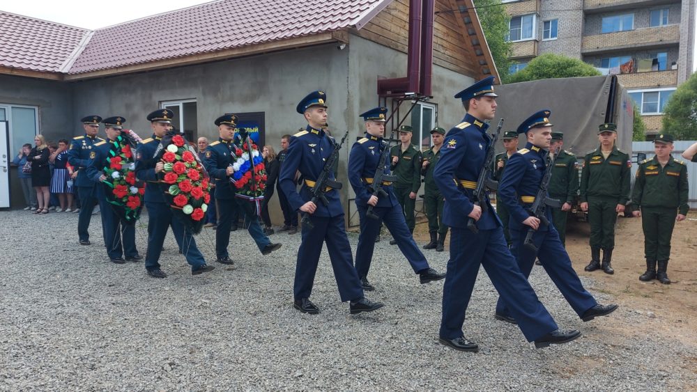 похороны бологое рогозин илья 4