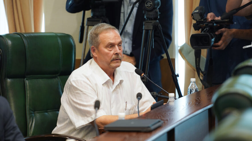 депутат гришин