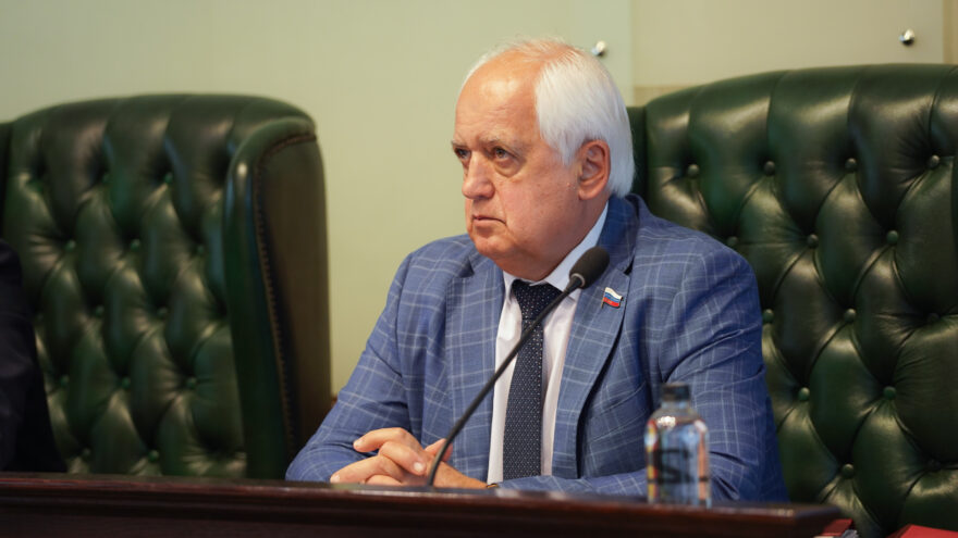 заместитель председателя 2 виктор