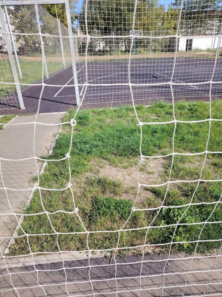 разрушенный стадион бежецк 3