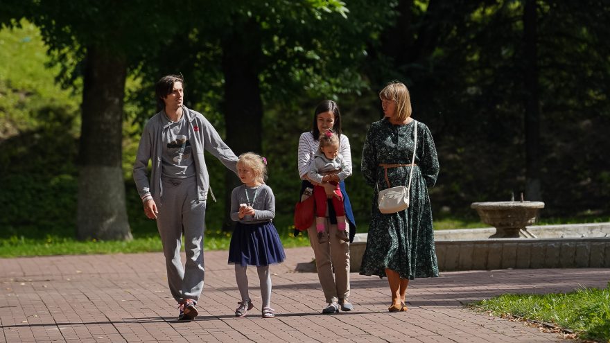 Смирнов Леонид СЕМЬЯ ААААА