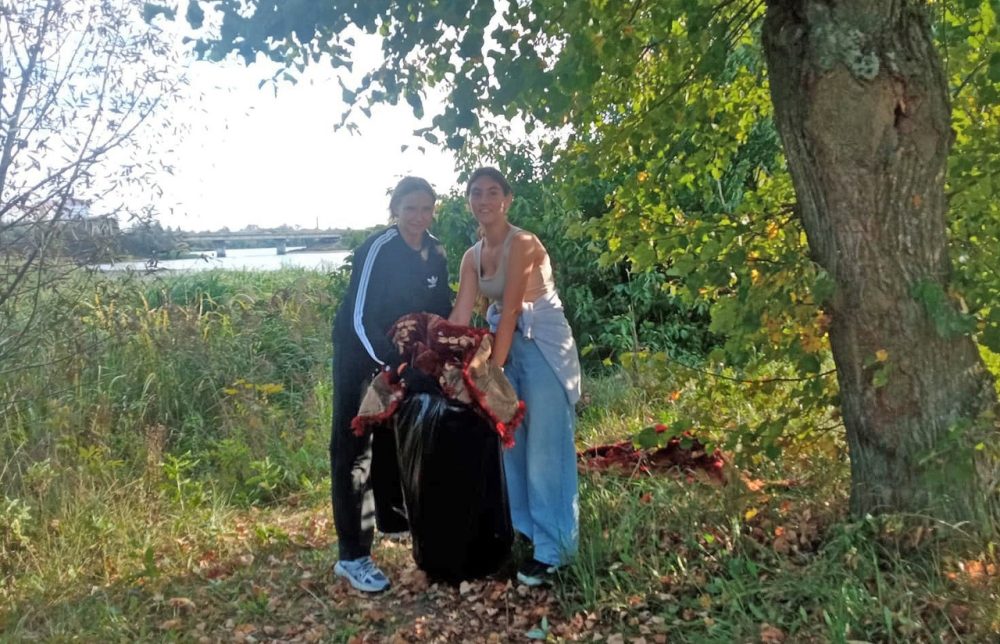 конаковские волонтеры гумгруз и уборка 6