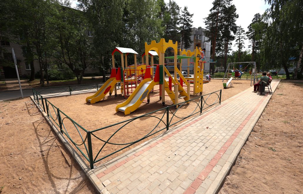 ЗАТО Озерный, детская площадка