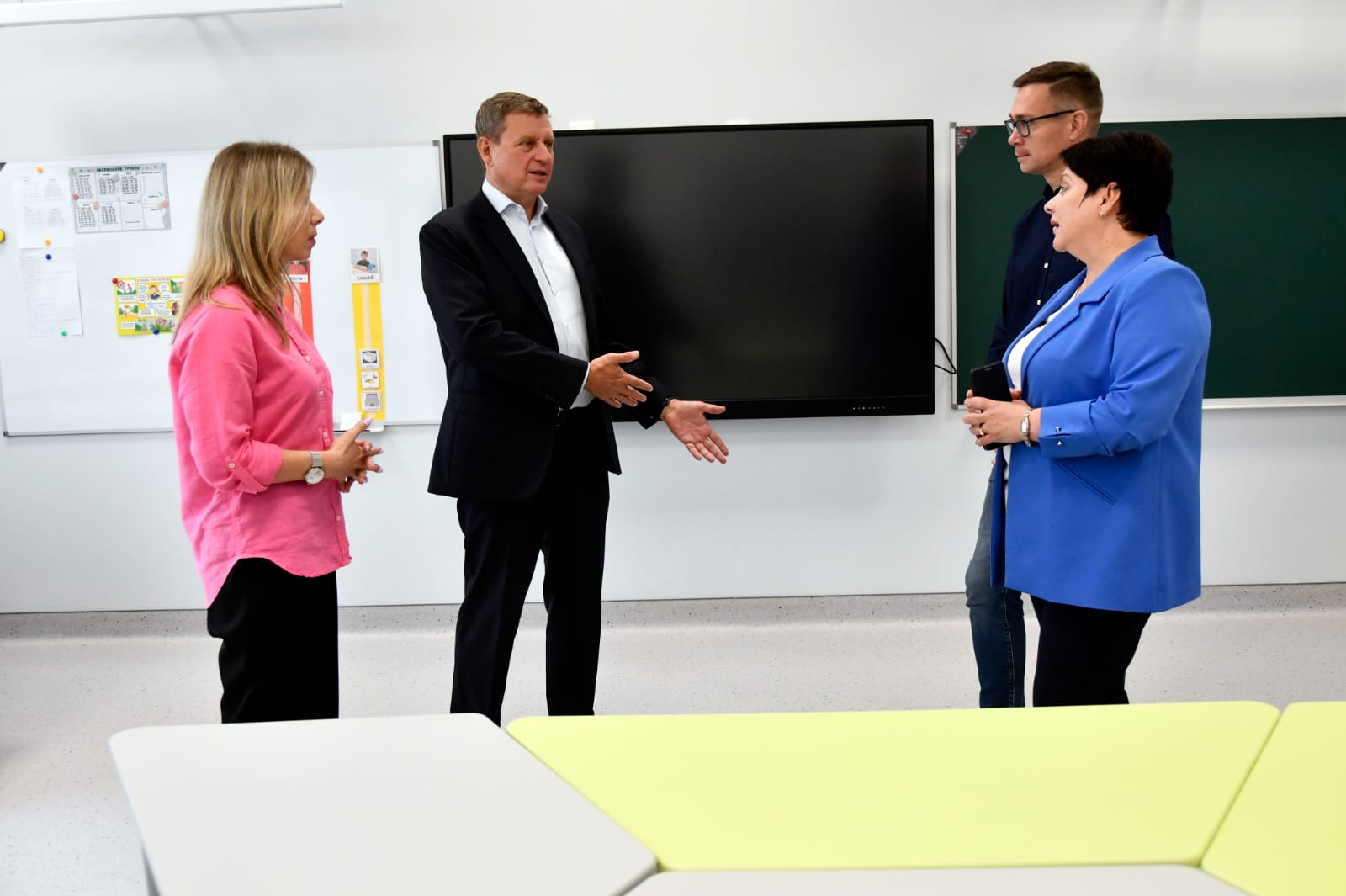 Сенатор Андрей Епишин посетил центр инклюзивного обучения в Твери