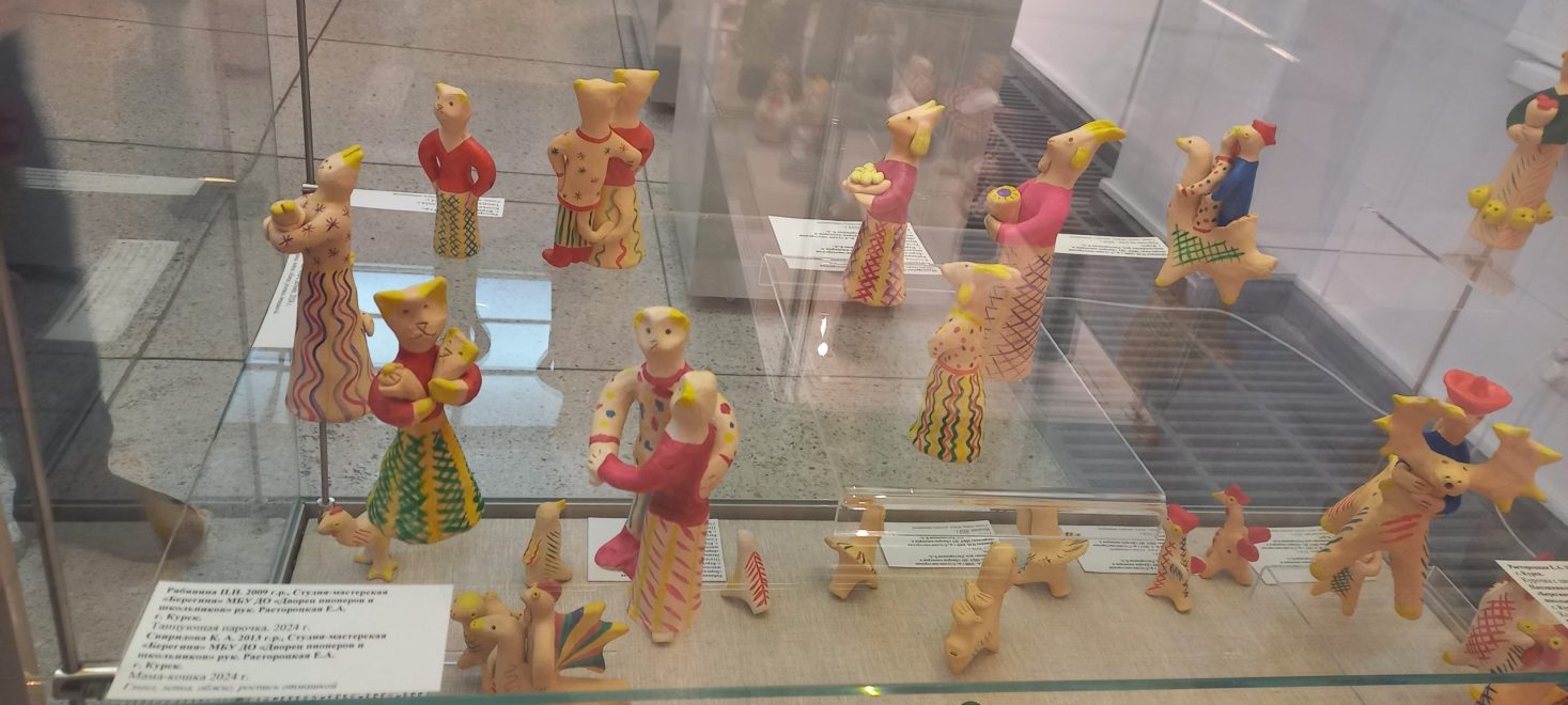 Глиняная игрушка