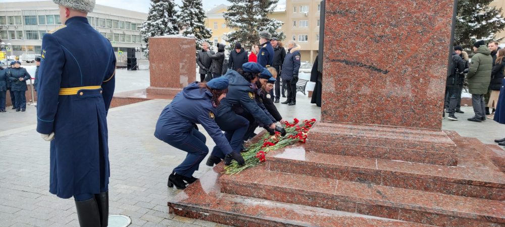 возложение цветов освобождение калинина 2