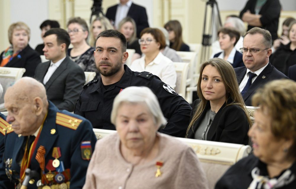 8 марта, награждение