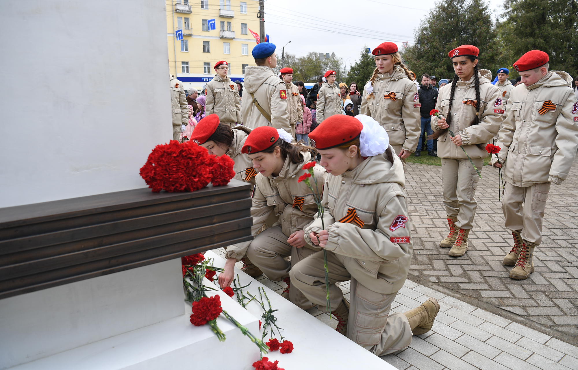 открытие памятника Паши Савельевой