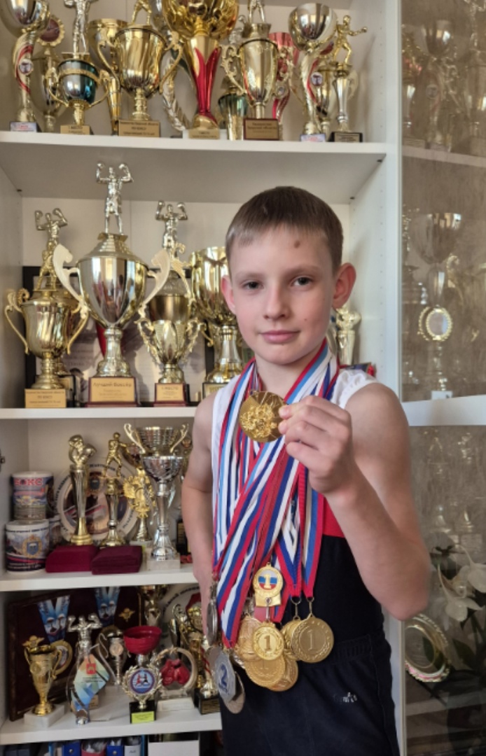 Недавно в окружном конкурес Олимпийцы среди нас Николай занял второе место   Фото из личного архива семьи Макаровых