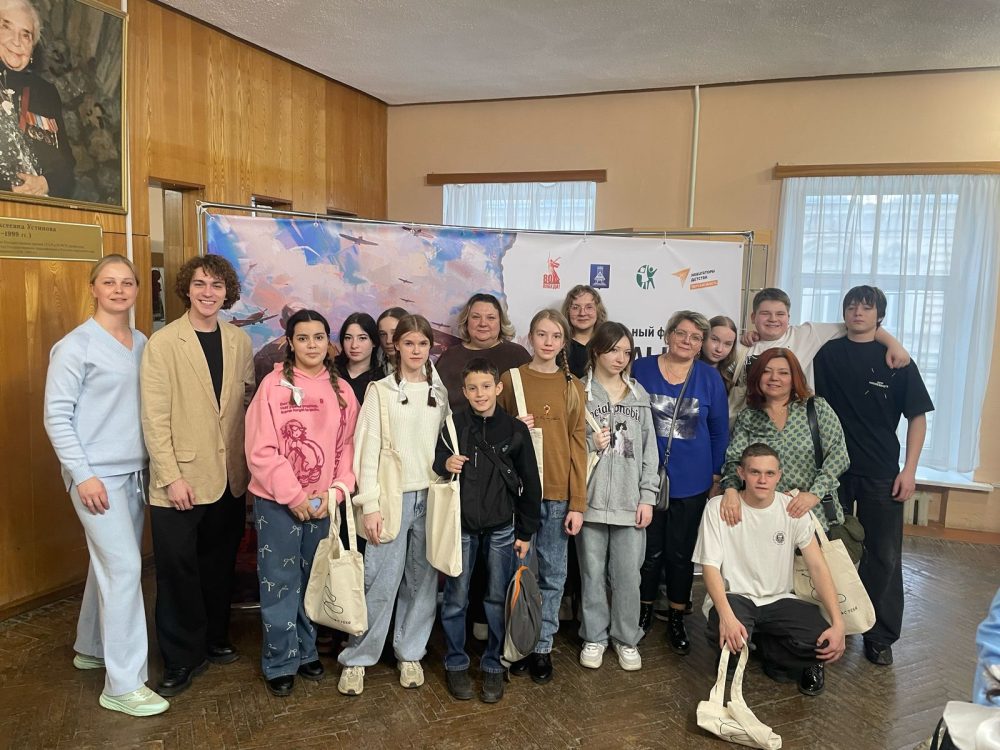 Фото из архива театра Золотой ключик, школа N8, Конаково (1)