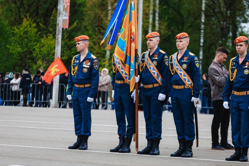 парад в ржеве (5)