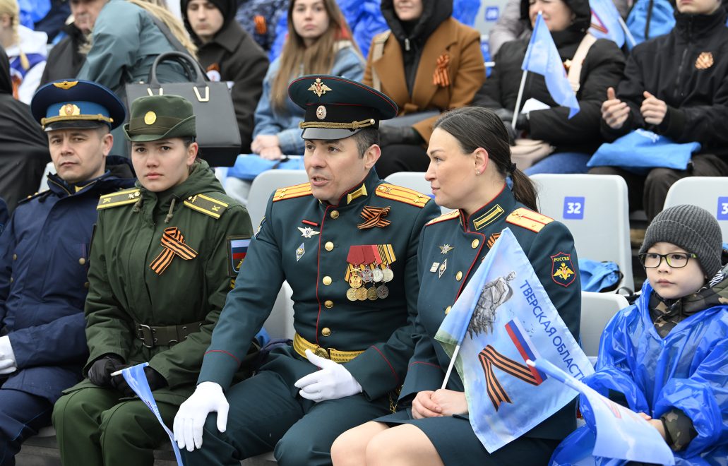 парад в твери (1)