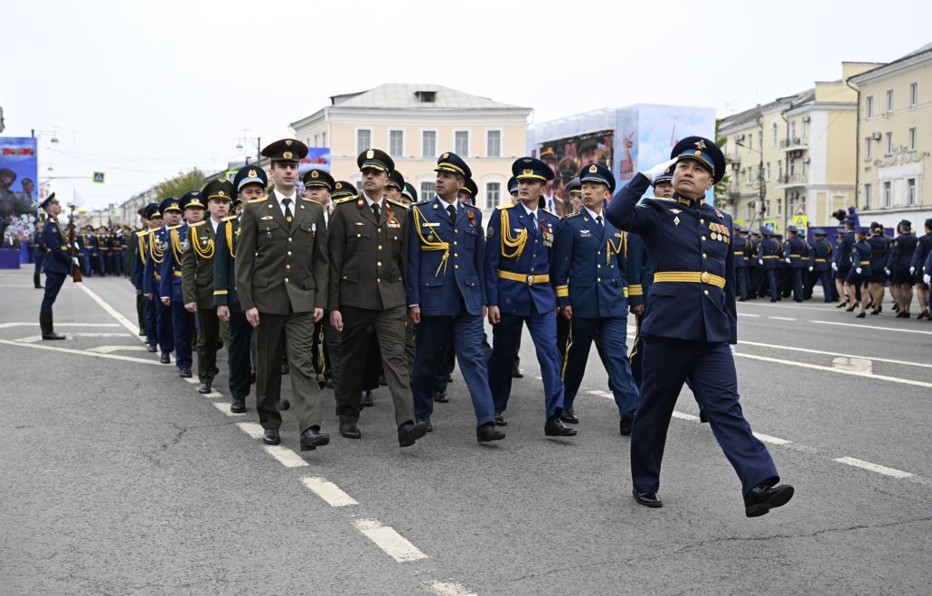 парад в твери (11)