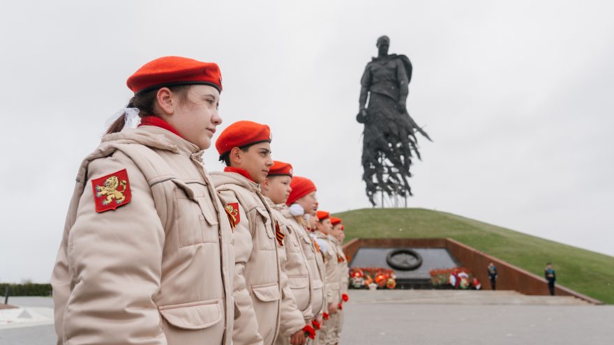 цветы мемориал 9 мая (2)
