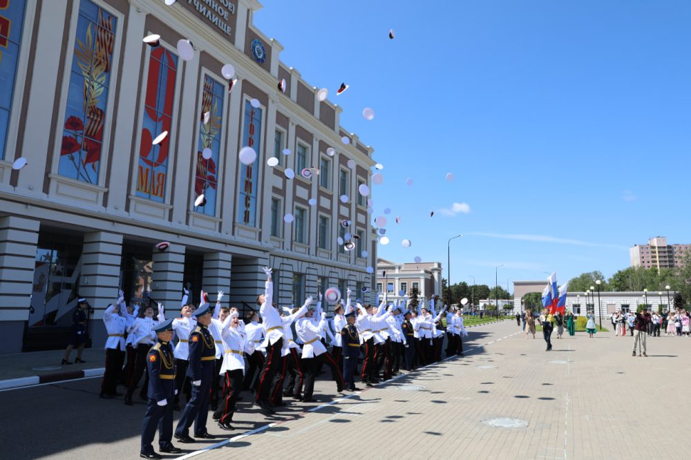 выпуск училища