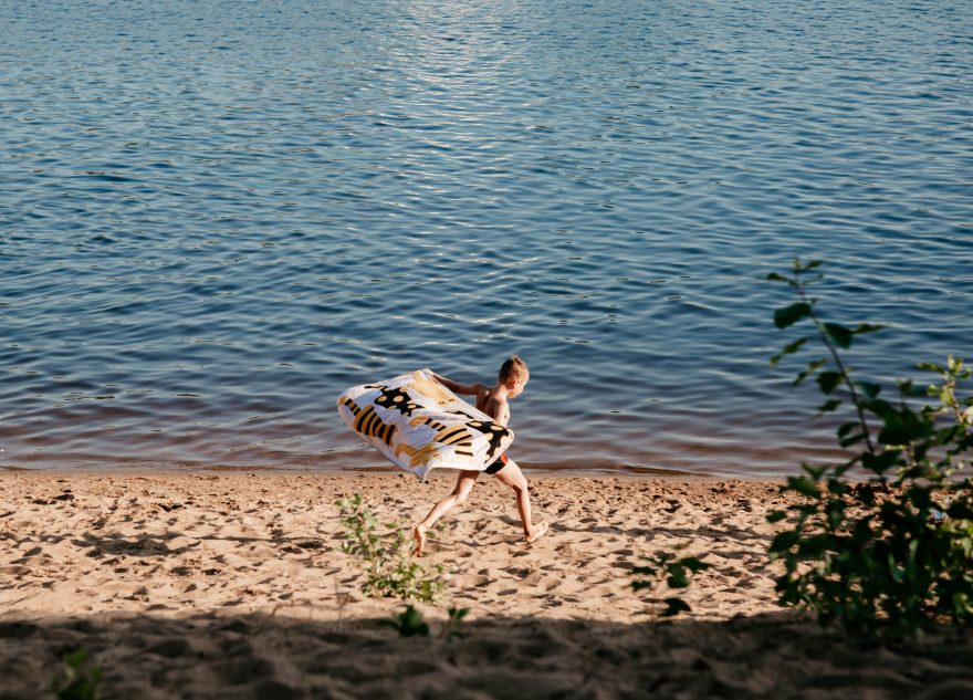 Жара, лето, речка